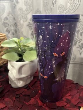 Starbucks, Halloween glow a
In dark Tumbler